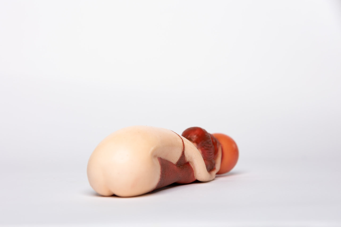 Ballerina well balanced - La Fougueuse - handgefertigter Silikondildo mit Saugnapf