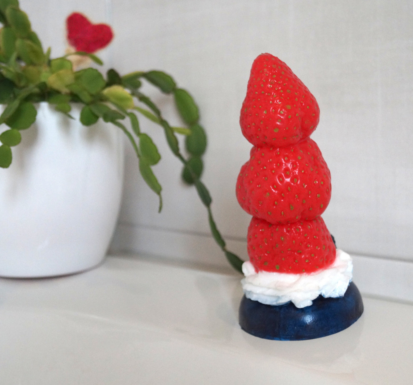 Berry J.S. Wide - der Saugnapfdildo mit Pose