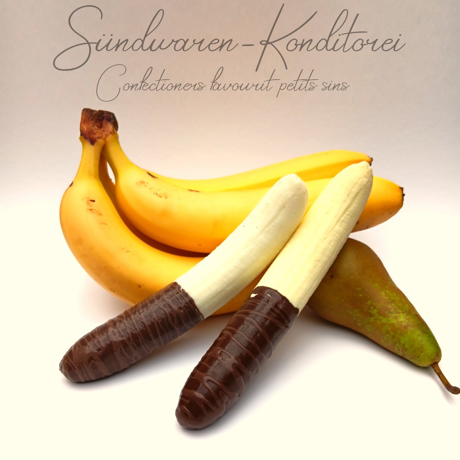 Frucht-Design Kollektion - Handgefertigte fruchtige Sextoys aus Platinsilikon - Bananen, Erdbeeren und Birnen Dildos - Made in Germany von Sündwaren-Konditorei