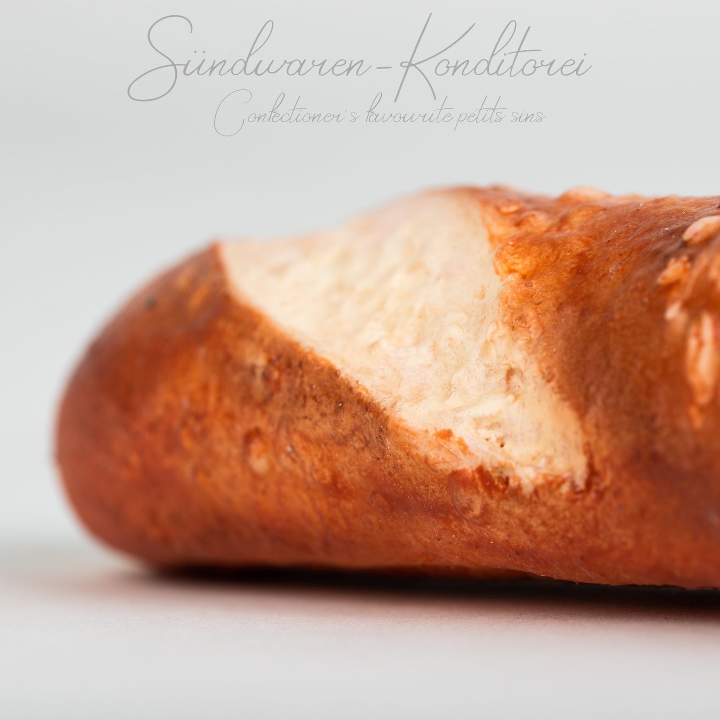 Premium Ketwurst Silikondildo - Gesamtansicht 22,5 cm Länge
