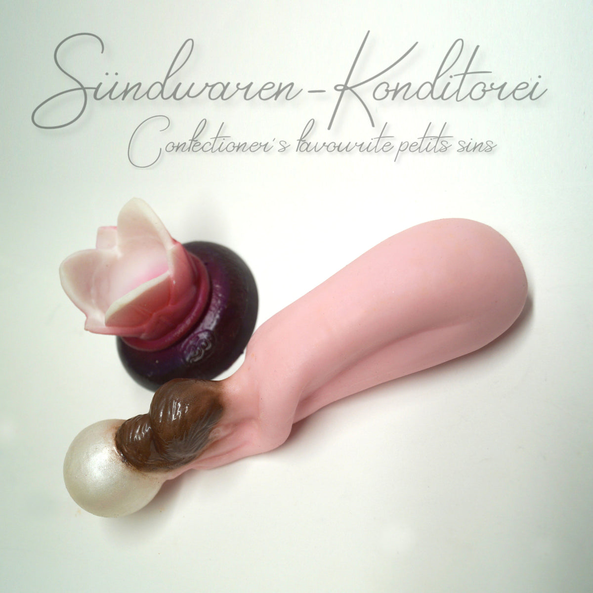 Uttanasana Rosa Dildo - Gesamtansicht mit Saugnapf - Sündwaren-Konditorei

