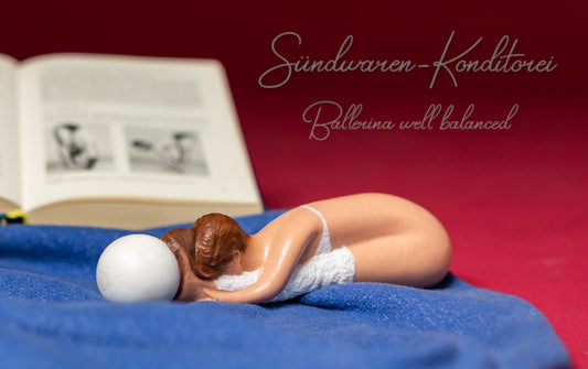 Ballerina well balanced - Bianca - handgefertigter Silikondildo mit Saugnapf