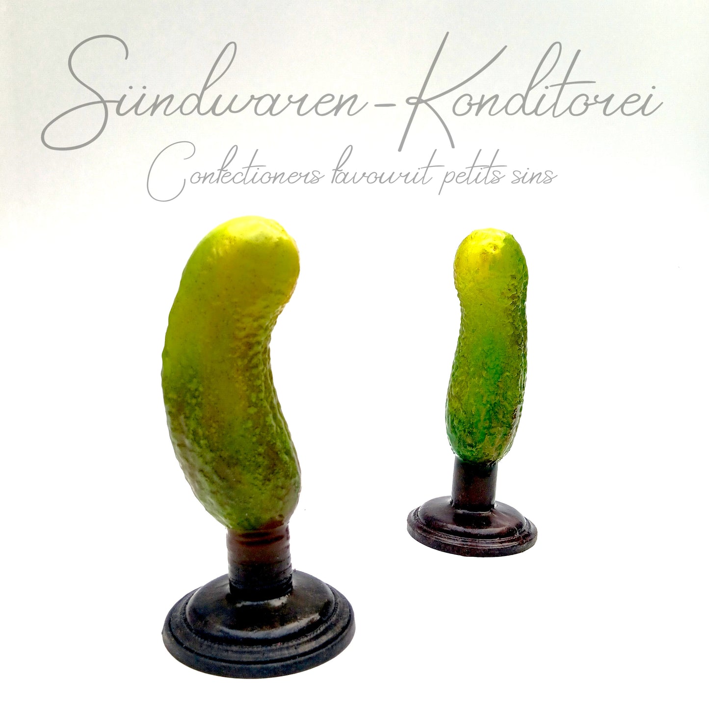 Handgefertigter Gurken-Popostecker - Detailansicht mit Sockel
