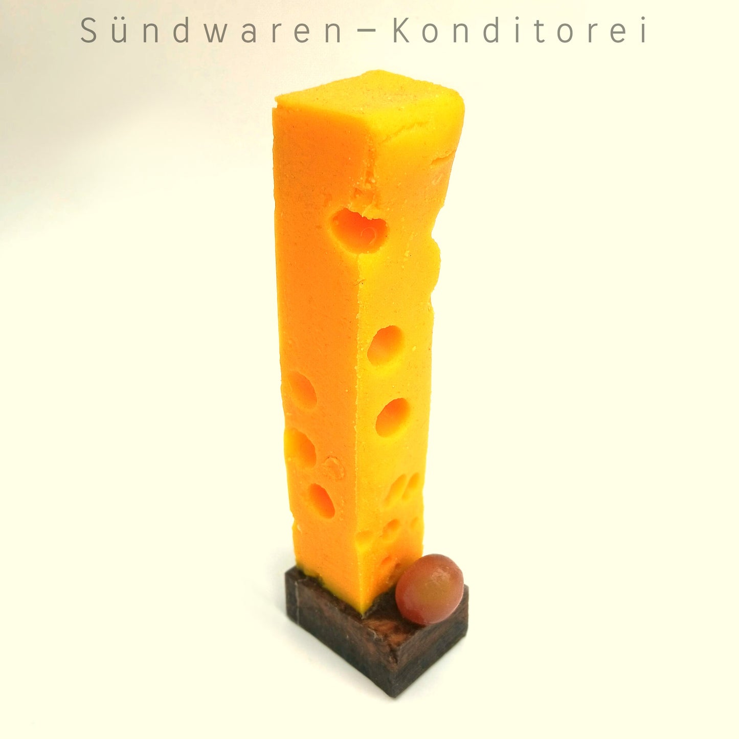Käse Klotz - Komplettansicht vegan und body-safe - Sündwaren-Konditorei