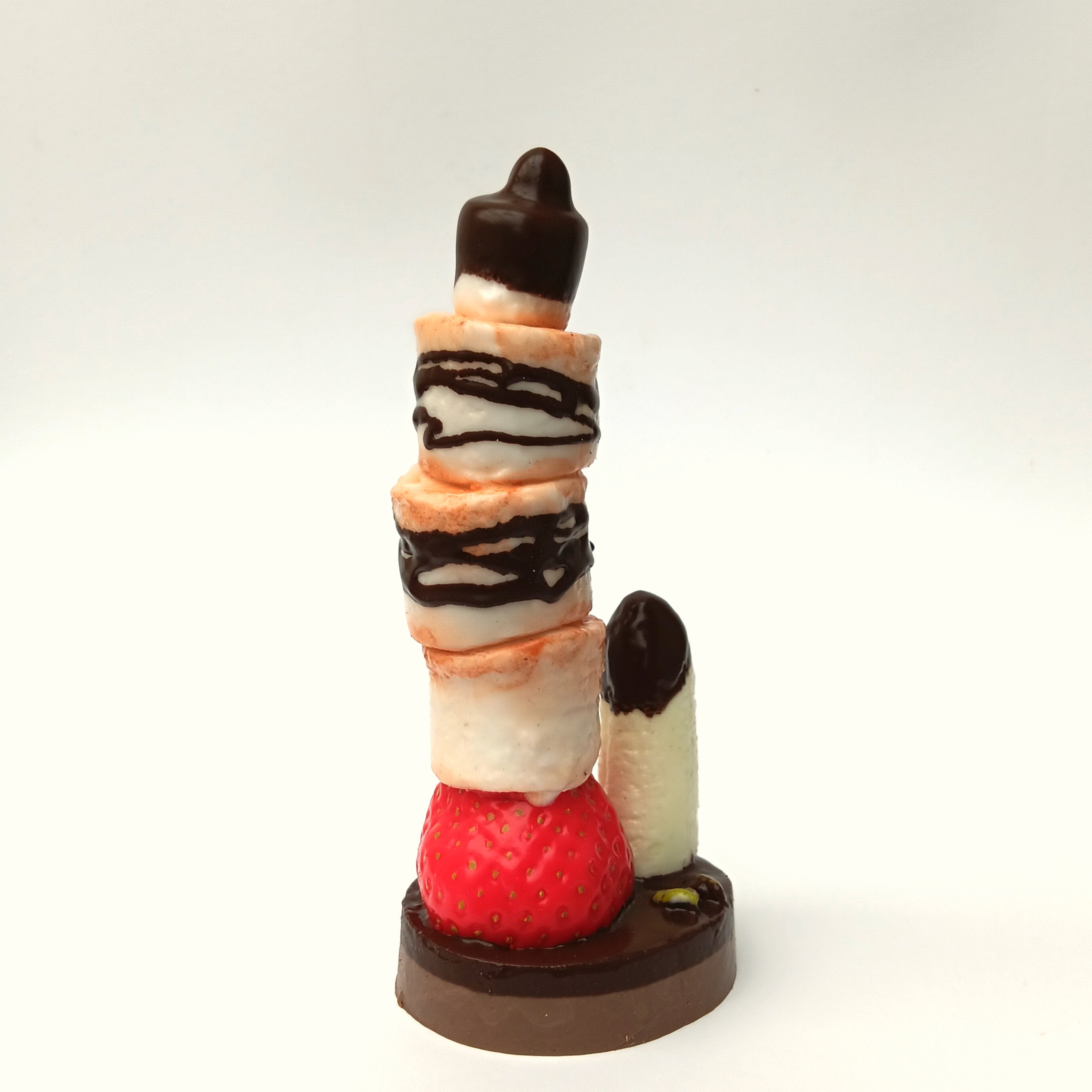 Marshmallow Pudding Pie Dildo - Detailansicht mit Früchten
