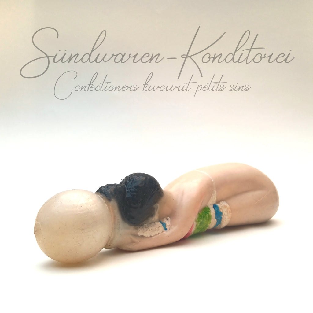 Ballerina well balanced mit Ringelsocken, Einzelstück – handgefertigter Silikondildo mit Saugnapf Sündwaren-Konditorei