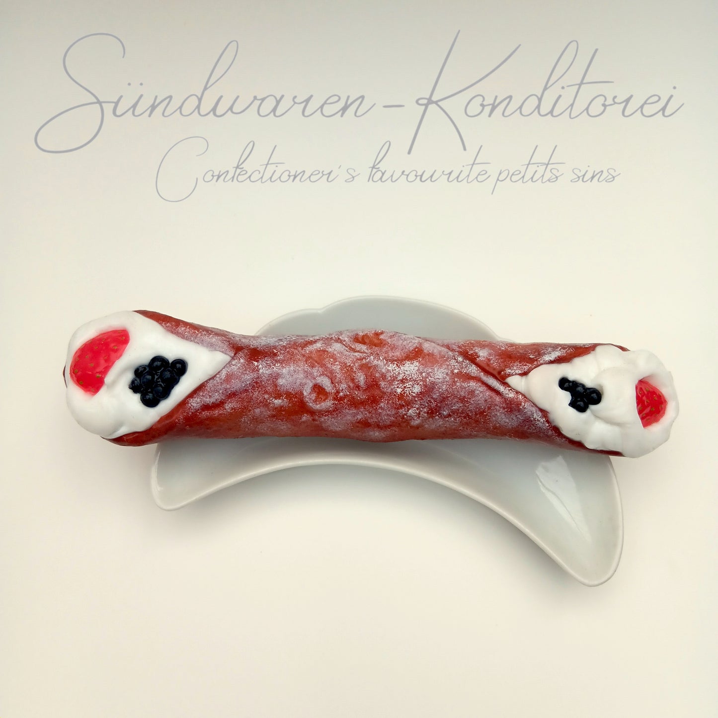 Premium Cannolo mit Puderzucker und Früchten - handgefertigter Silikondildo in der sizilianischen Leckereivariante Sündwaren-Konditorei