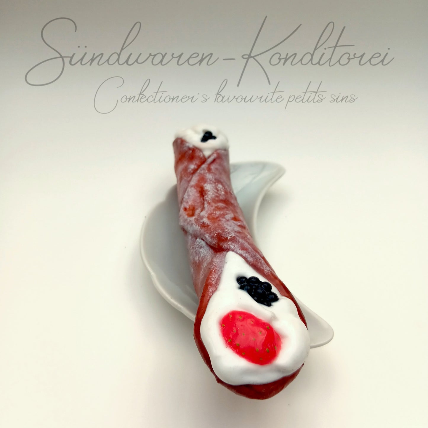 Premium Cannolo mit Puderzucker und Früchten - handgefertigter Silikondildo in der sizilianischen Leckereivariante Sündwaren-Konditorei