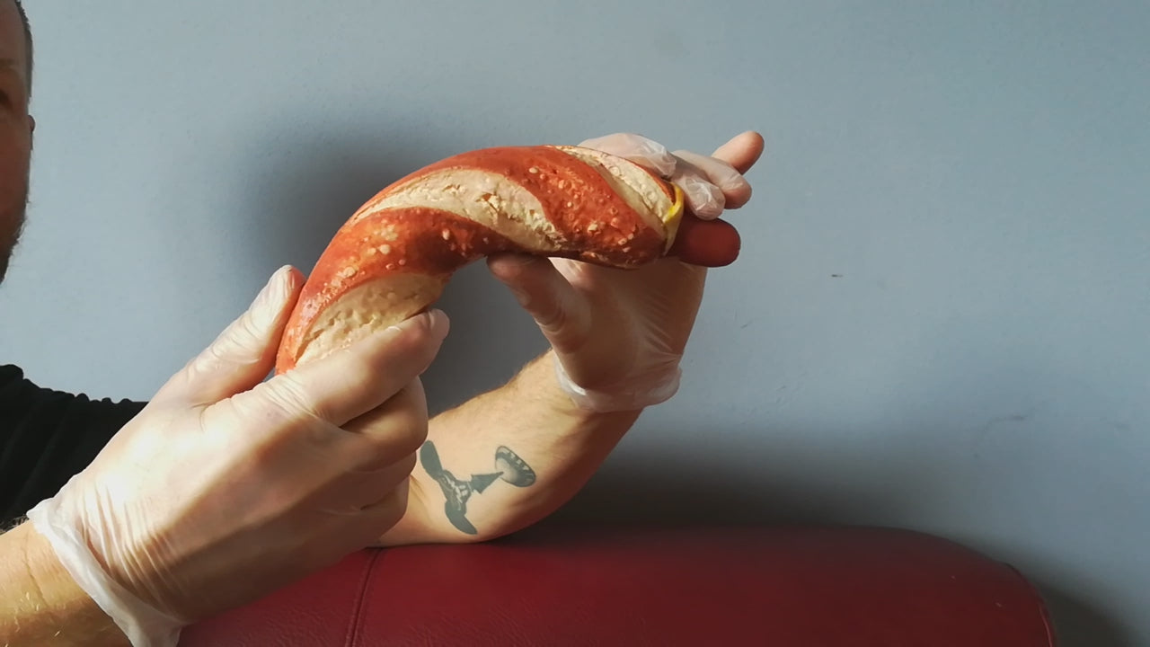 Premium Ketwurst Dildo - Detailansicht von Material, Textur und Verarbeitung
