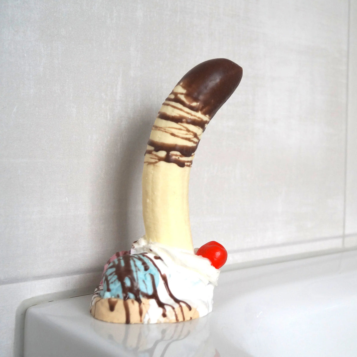 bananasplit dildo mit eis und kirsche