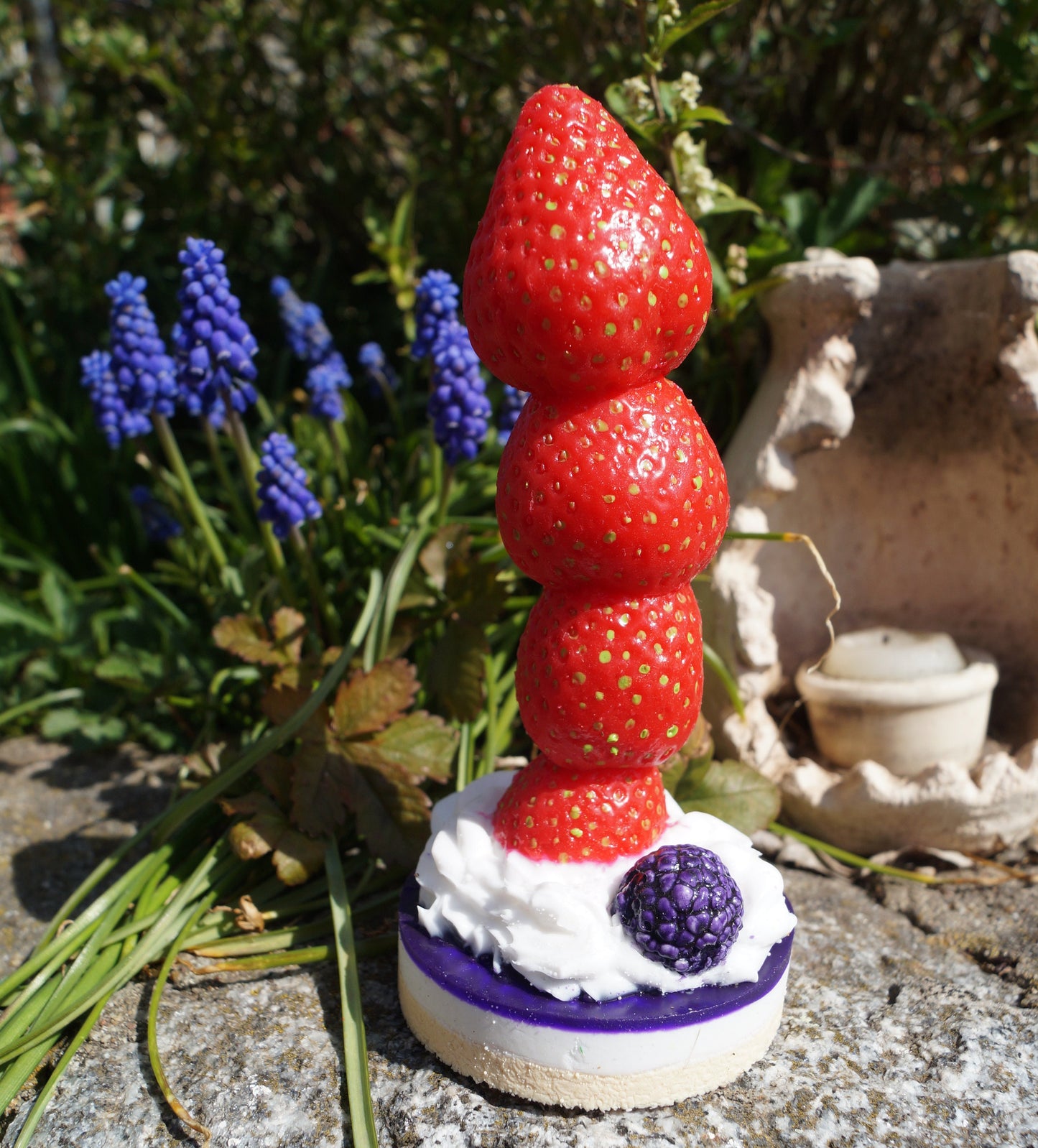 strawberry dildo from suendwaren konditorei