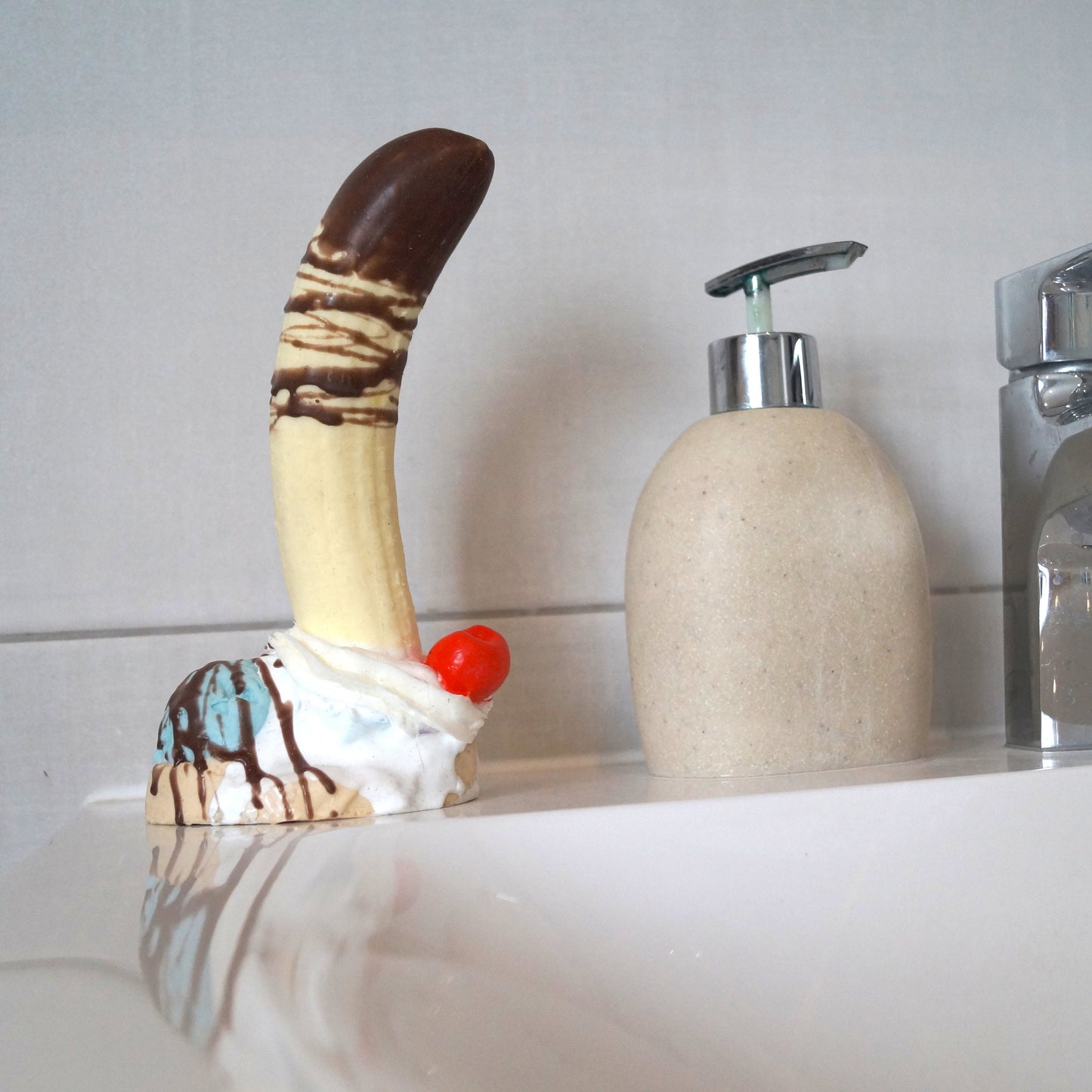 bananen split dildo mit eis und saugnapf von suendwaren